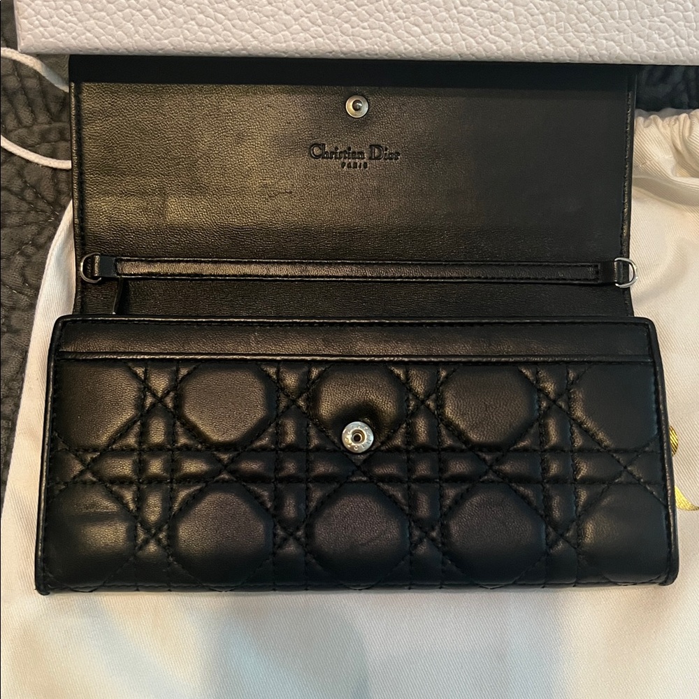 FLASH SALE🔥🔥BEAUTIFUL💕GUC CHRISTIAN DIOR WALLET W/DIOR box & DIOR dust bag💗 - Picture 9 of 16